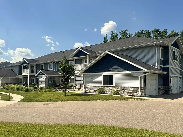 770 Peregrine Cir — Photo 6