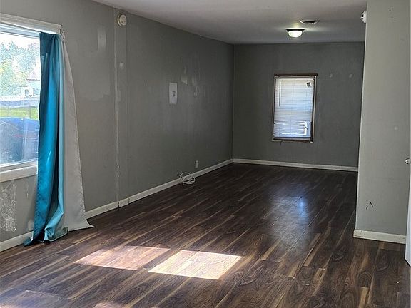 4th image of 19 Josephine St
