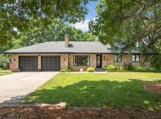 2105 Chestnut Dr, Hudson, WI 54016