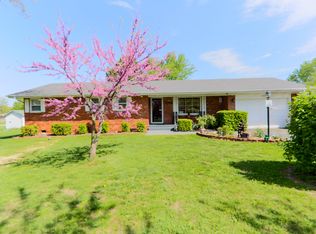 1391 W Washington St, Marshfield, MO 65706