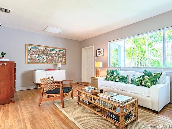 4th image of 878 NE 91st Ter