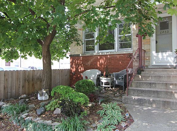 2nd image of 648 Washington Blvd #B