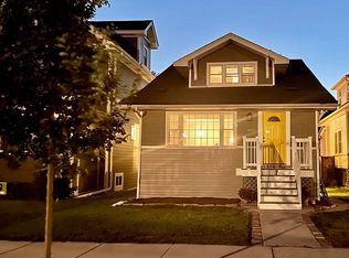 933 Clinton Ave, Oak Park, IL 60304