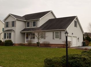 15 Silver Maple Dr, Boiling Springs, PA 17007