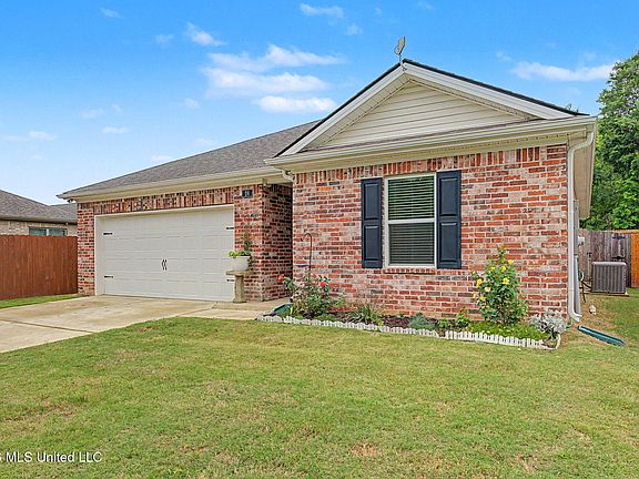 4th image of 26 Lee Creek Ln