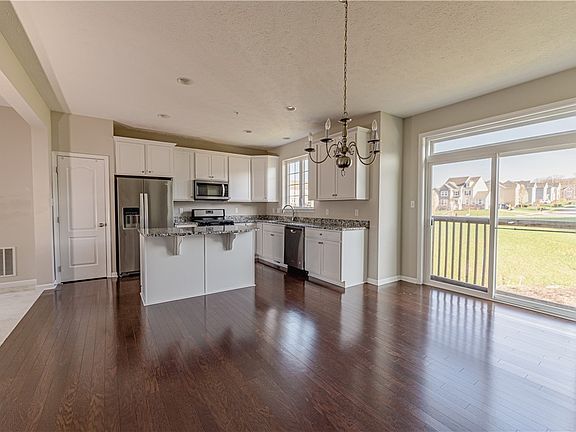 4th image of 216 Eagle Dr