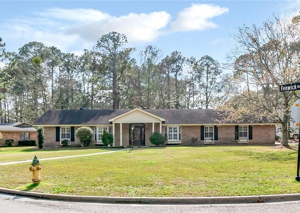 1st image of 100 Fenwick Rd