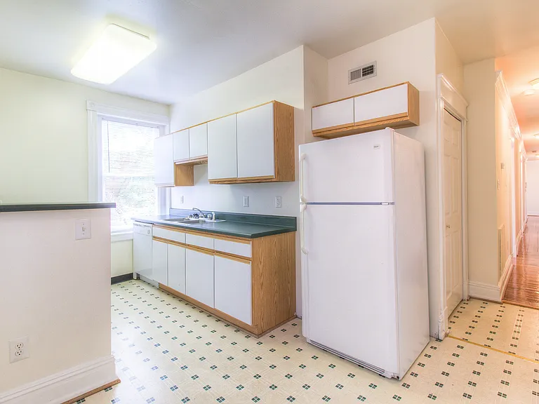 Pierce Arrow Properties — Photo 16