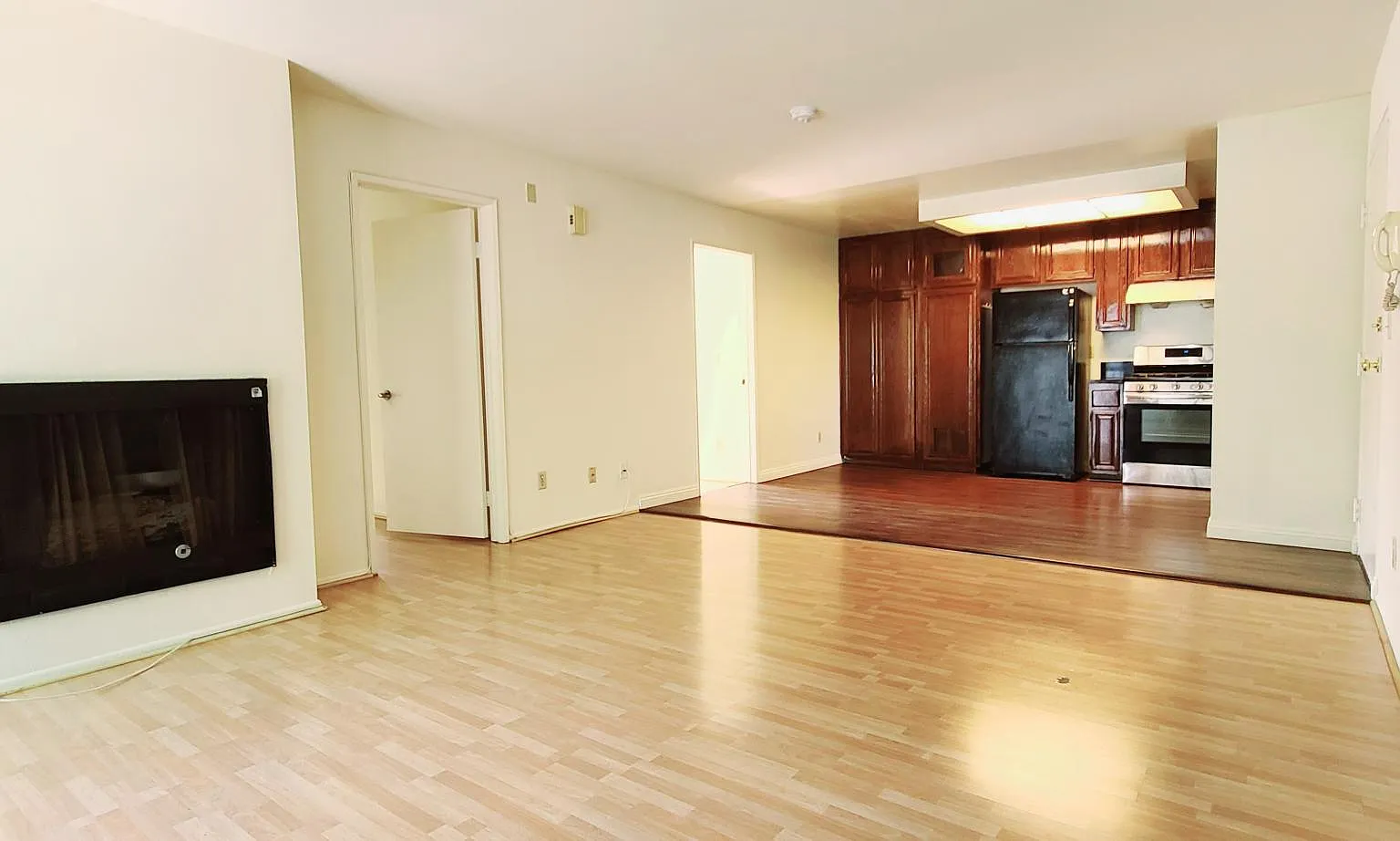 4444 Avocado St — Photo 4