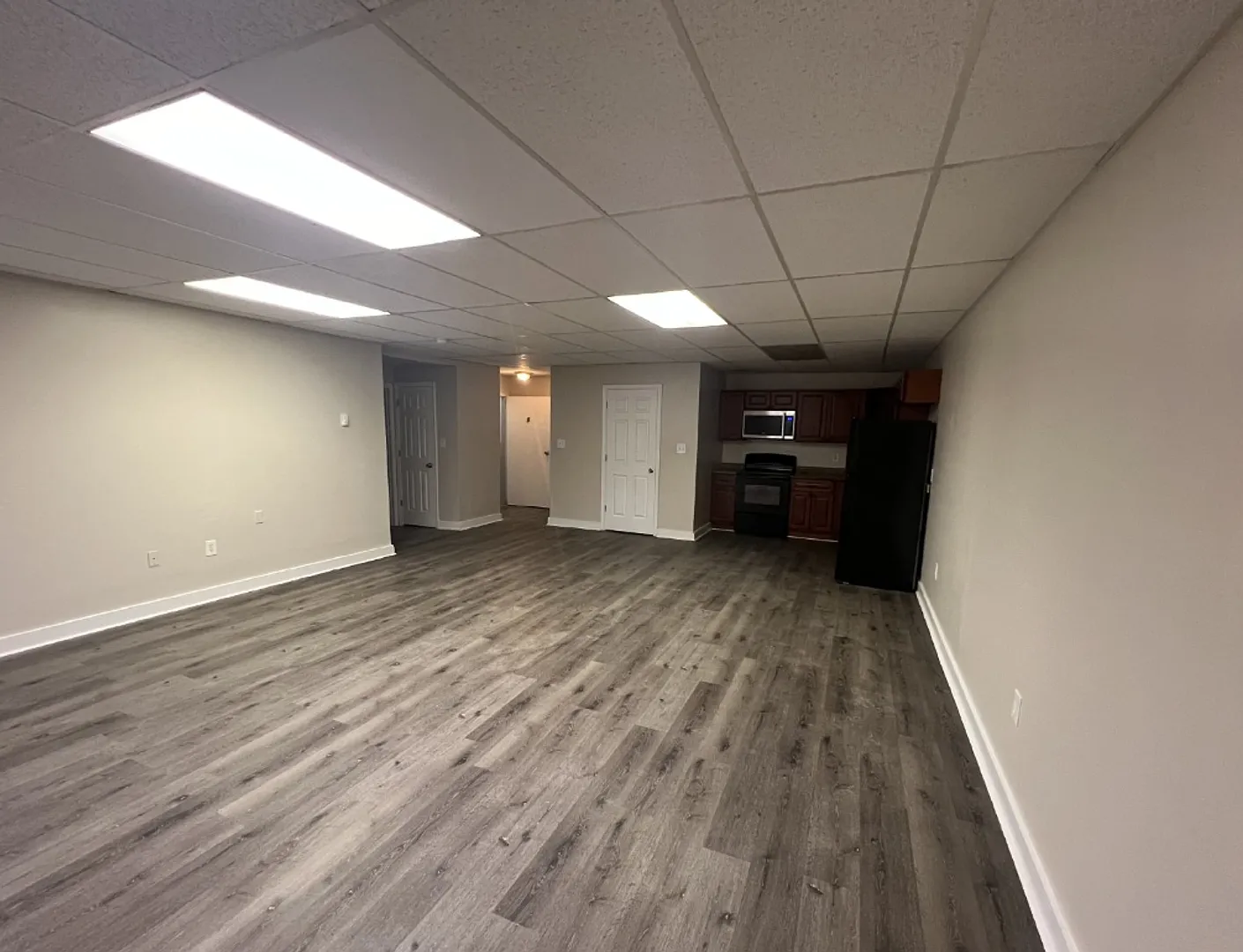 1102 East 4th Street — Photo 3