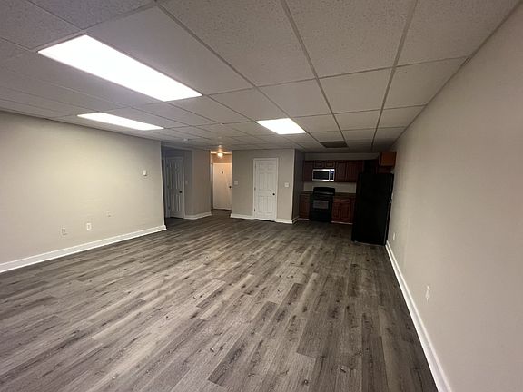 3rd image of 1102 E 4th St APT 1