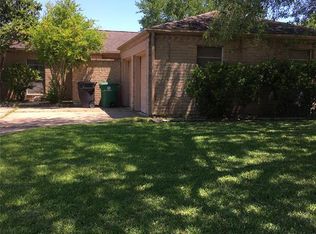 10810 Riderwood Dr, Houston, TX 77099