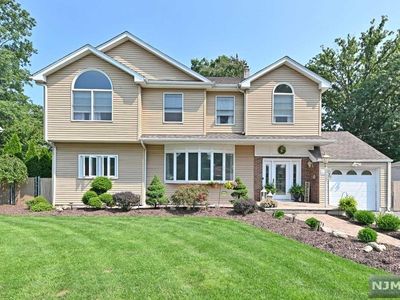 621 Fermery Dr, New Milford, NJ, 07646