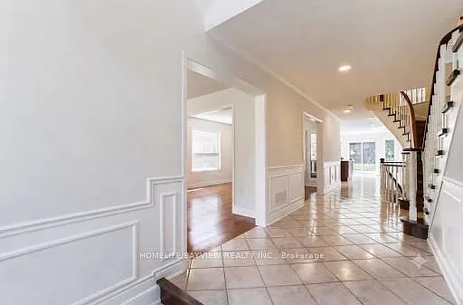 129 McClellan Way — Photo 2