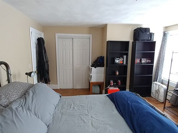 Bedroom 1 - image 2