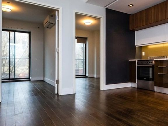 5th image of 167 Graham Ave #3T