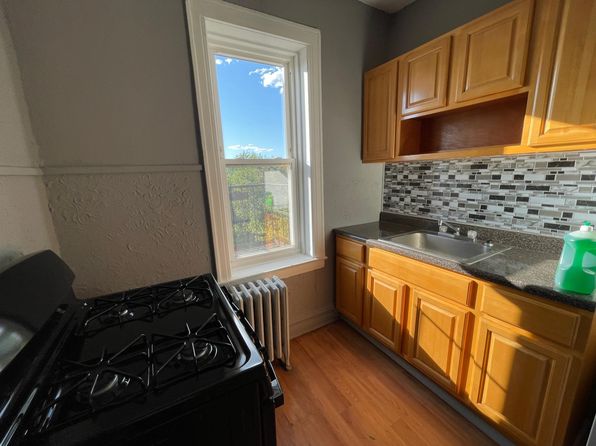 242 Lexington Ave APT 6