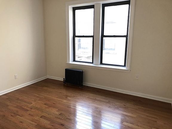 2nd image of 3242 33rd St APT F7
