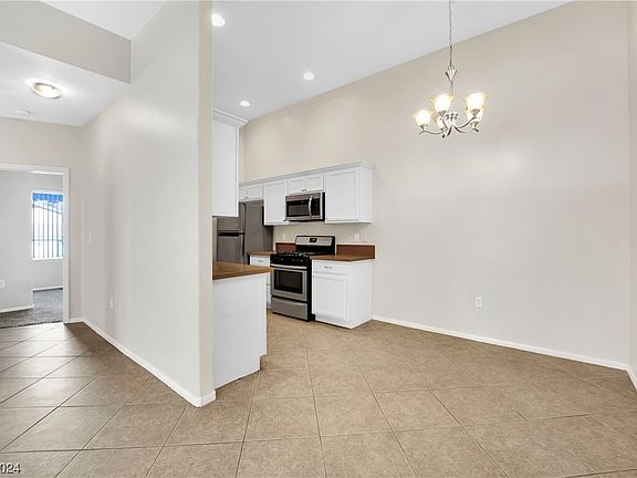 5th image of 3504 Desert Cliff St Unit 204