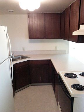 2nd image of 70 Garfield St APT 7