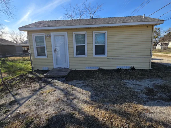 842 1/2 E North 11th St, Abilene, TX 79601