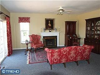 3rd image of 335 Autumn Hill Dr