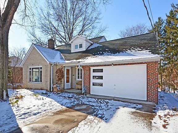 2nd image of 2186 Marshfield Blvd