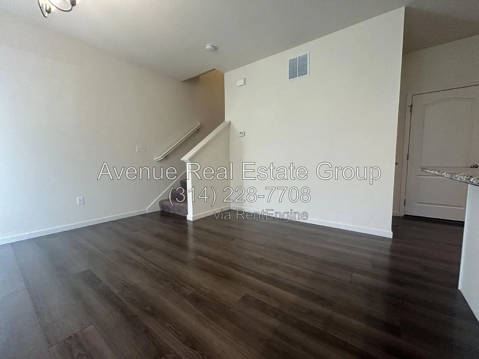 3 bed, 3.0 bath, $2,300 — Photo 3