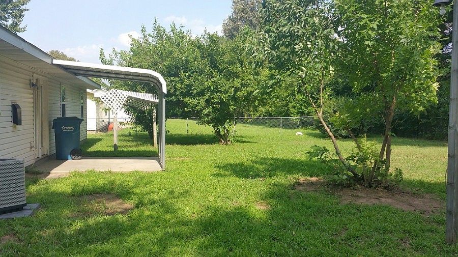 2nd image of 409 S Jobe Dr