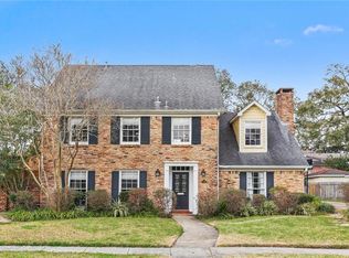 5534 Sutton Pl, New Orleans, LA 70131