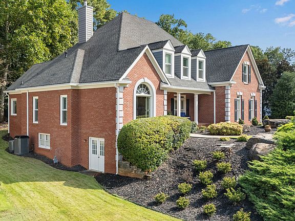 3rd image of 1048 Grantham Way