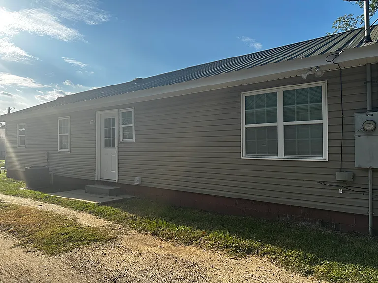 5 Bobby Donaldson Ave — Photo 3
