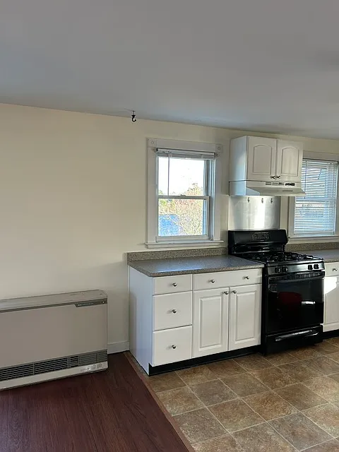 1 bed, 900 sqft, $2,300 — Photo 3