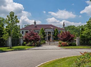 4 Valentines Farm Court, Glen Head, NY 11545