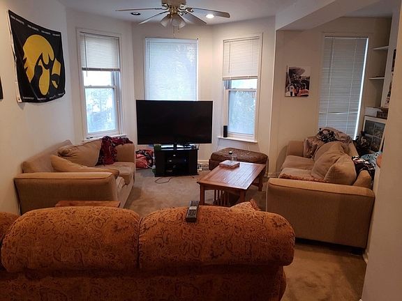 4th image of 1416 W Wolfram St #3