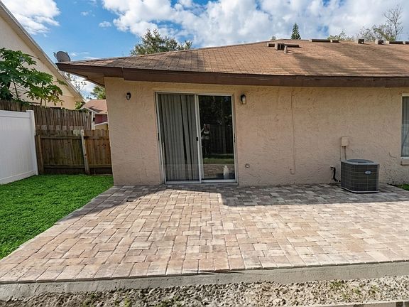 2nd image of 2409 Pear Tree Ct #0