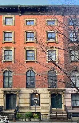 1st image of 31 Stuyvesant St