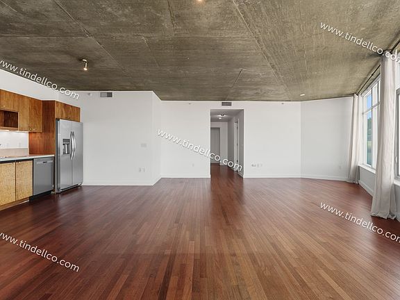 5th image of 1926 W Burnside St Unit 1102