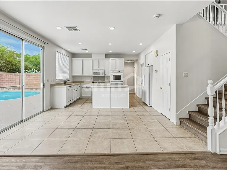 10432 Wellington Manor Ave — Photo 5