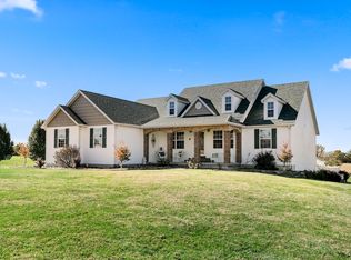 48 Village Dr, Marshfield, MO 65706