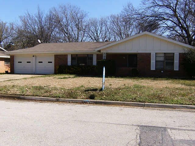 1st image of 805 Royce Dr