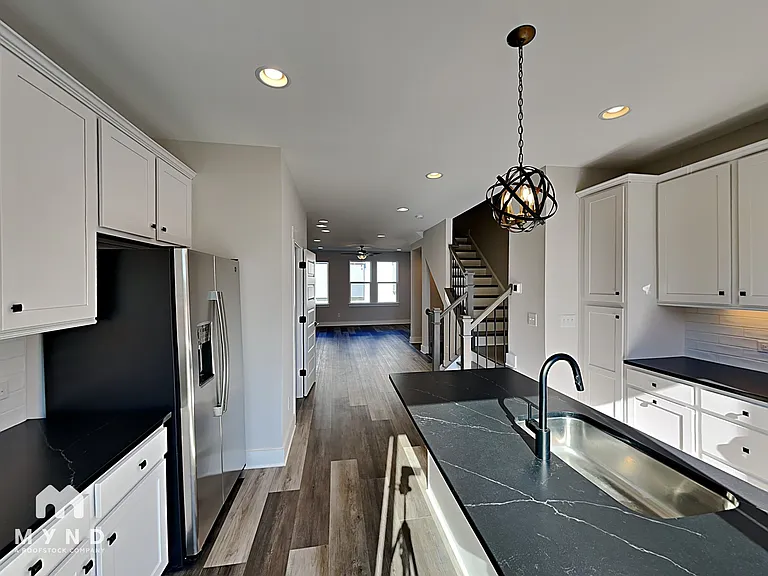 586 W End Dr — Photo 12
