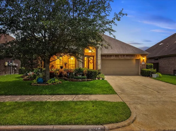 521 W Frk, Webster, TX 77598