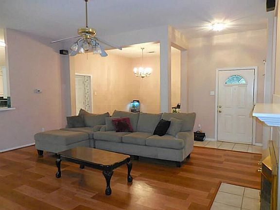 2nd image of 1810 Timberline Dr