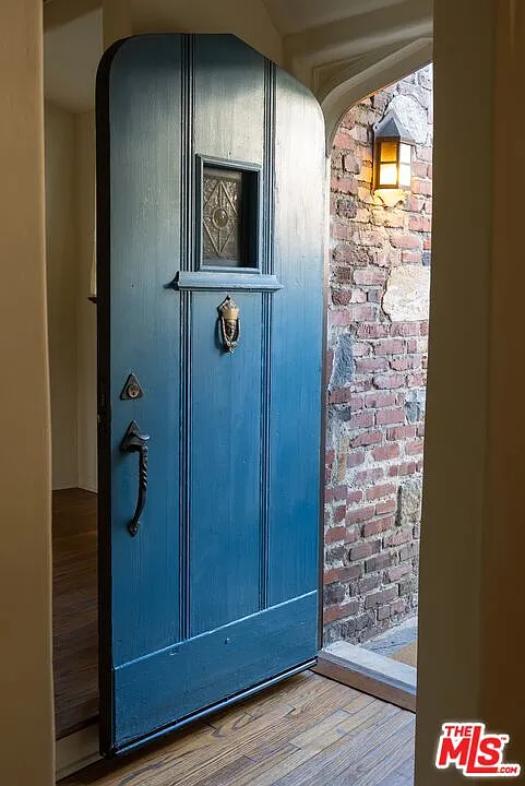 1 bed, 1.5 bath, $5,500 — Photo 4