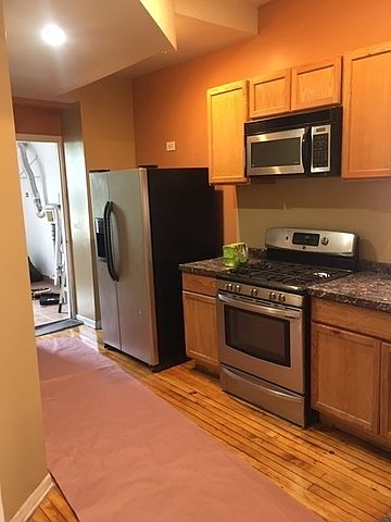 2nd image of 4232 S Indiana Ave #2