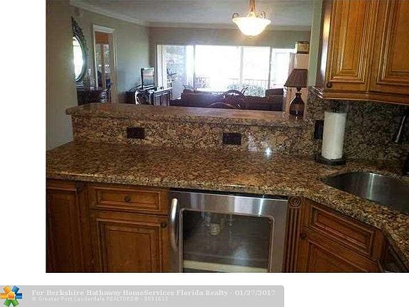 3rd image of 390 N Federal Hwy APT 105