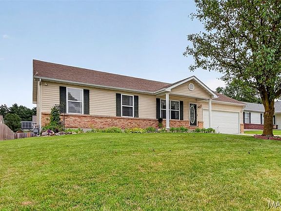 4th image of 54 Spring Hill Cir