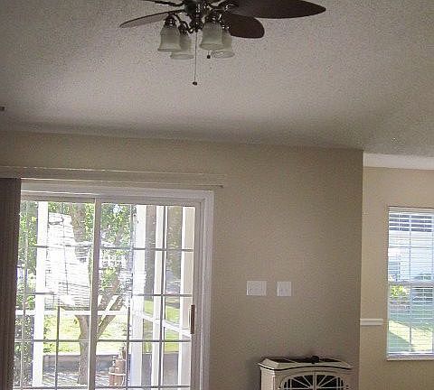 Living room/vaulted ceiling