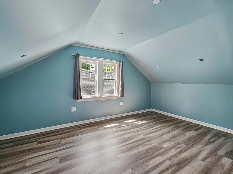 246 Maple Ave — Photo 26